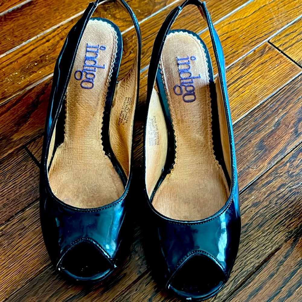 Clark’s indigo peep toe heels